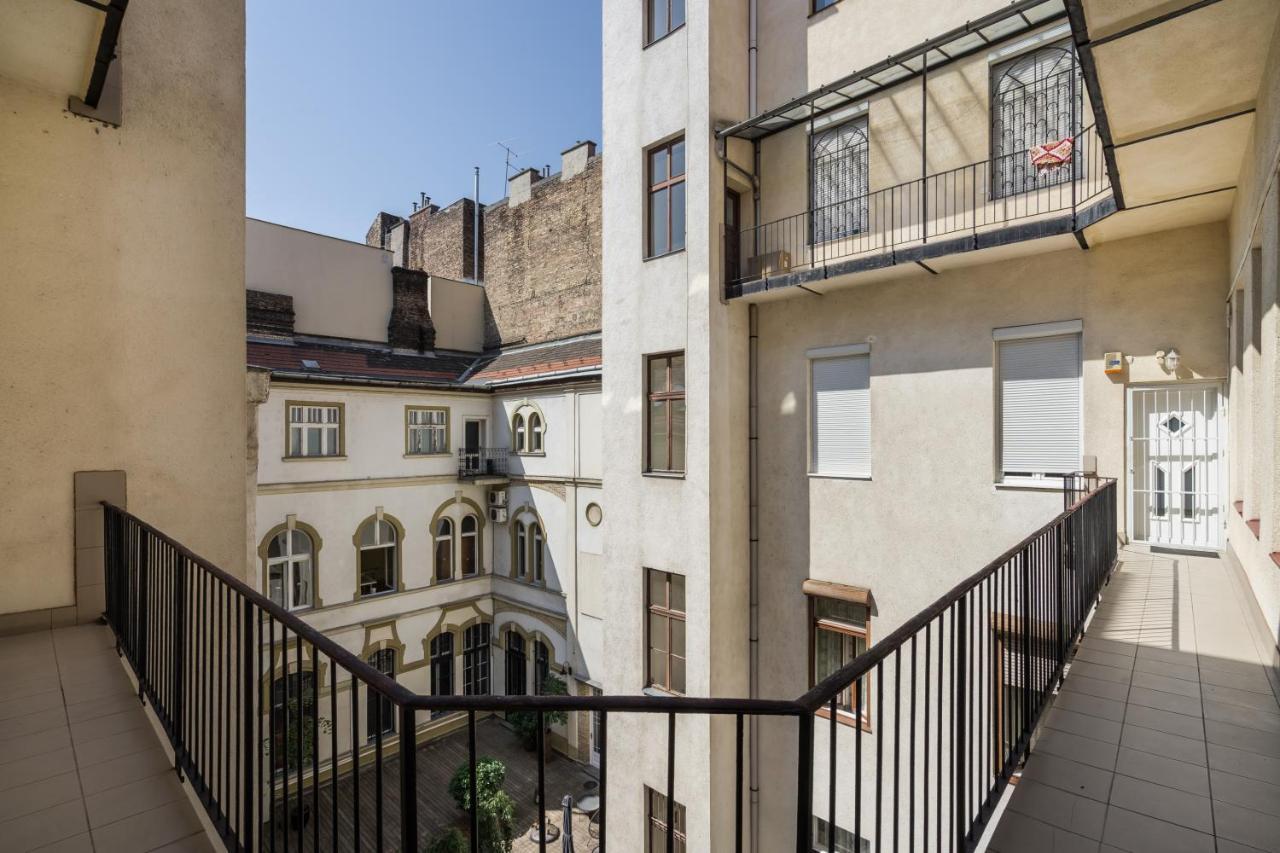 Basilika View Imperial Suite -Sas Street -Need Reservation For Free Parking Budapest Bagian luar foto