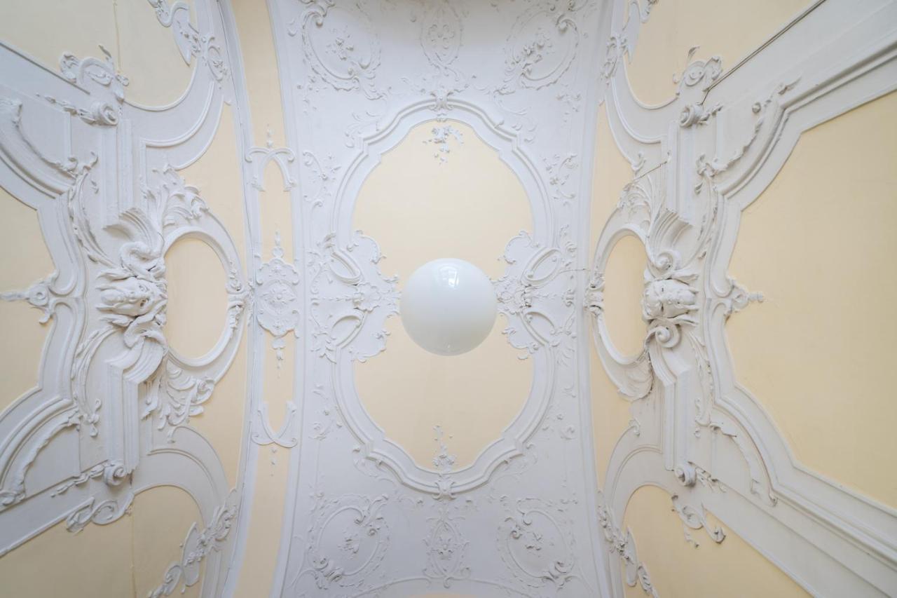 Basilika View Imperial Suite -Sas Street -Need Reservation For Free Parking Budapest Bagian luar foto