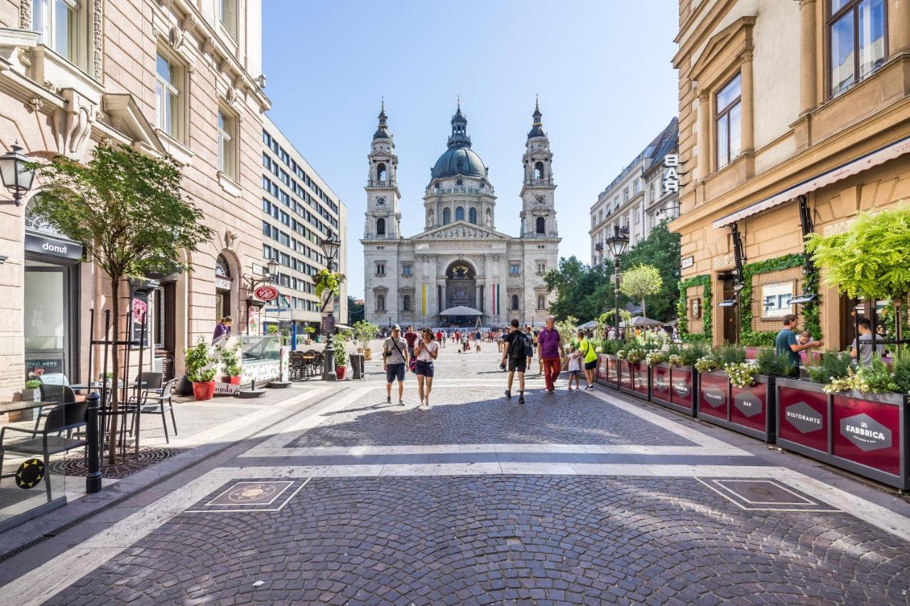 Basilika View Imperial Suite -Sas Street -Need Reservation For Free Parking Budapest Bagian luar foto