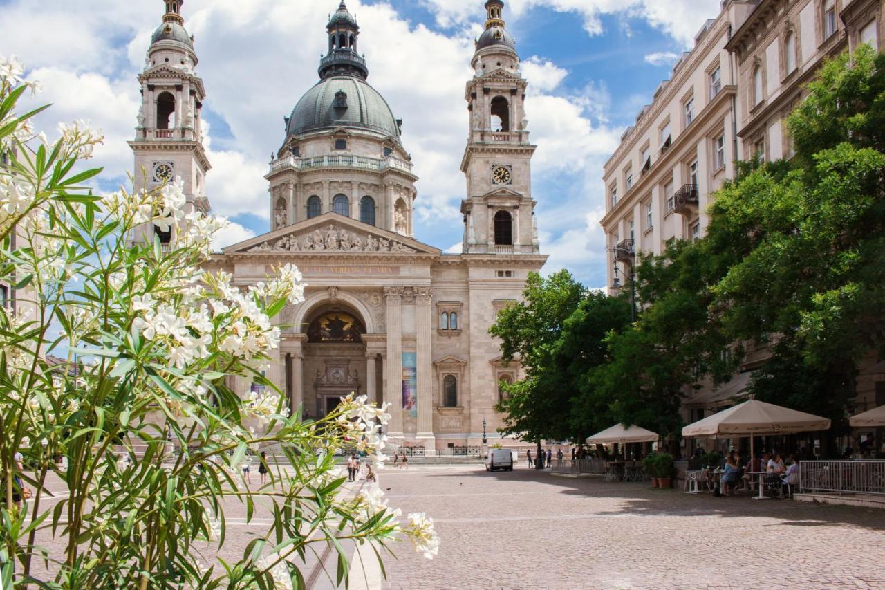 Basilika View Imperial Suite -Sas Street -Need Reservation For Free Parking Budapest Bagian luar foto